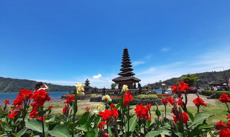 Bali: The Most Iconic Temple of Ulun Danu Beratan - Key Points