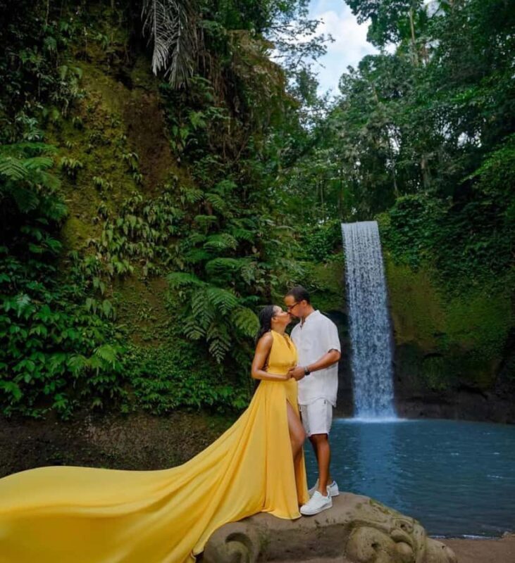 Bali : Top's 3 Waterfalls . Temple And Rice Terrace - An In-Depth Look at the Tour Experience