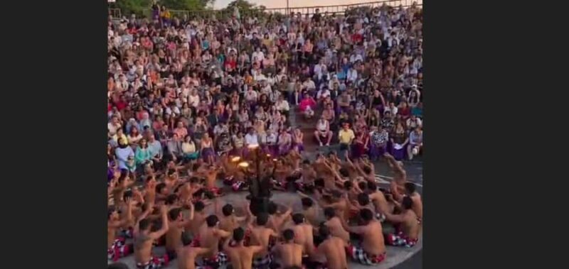 Bali: Tour Uluwatu Tample, Tanah lot Tample, Tanah Barak - Good To Know