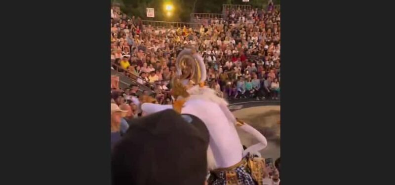 Bali: Tour Uluwatu Tample, Tanah lot Tample, Tanah Barak - Authentic Experiences and Hidden Gems