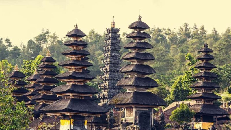 Bali: Tukad Cepung Waterfall, Besakih Temple & Tirta Gangga - FAQs