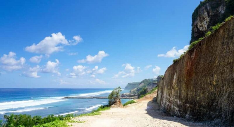 Bali: Turtle Island, Melasti Beach, Uluwatu & Jimbaran Tour - FAQ