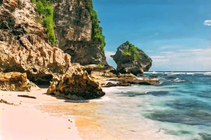 Bali: Uluwatu Beaches Tour with Padang Padang and Suluban - Who Would Enjoy This Tour?