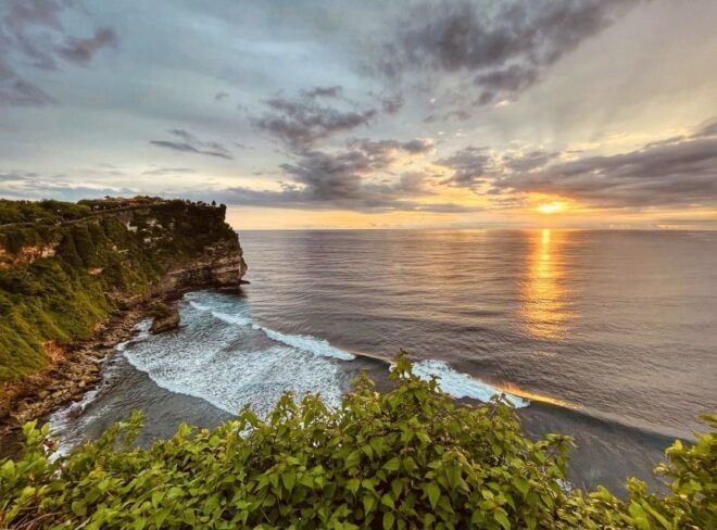 Bali: Uluwatu Temple and Karang Boma Cliff Tour With Tickets - Duration and Starting Time Availability