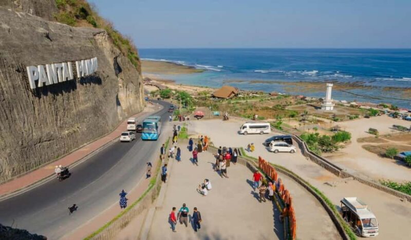 Bali: Uluwatu Temple, Kecak Fire Dance, and Beach Tour - What This Tour Offers