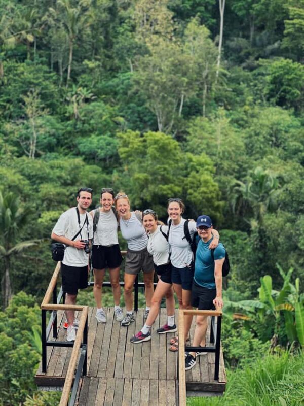 Bali: Umah Bali Kuno Cooking Class with Meal - The Meal: Sharing in a Family-Style Feast