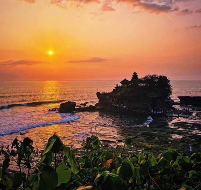 Bali UNESCO Trip : Ulundanu, Taman ayun & Tanah lot Temple - Exploring Bali’s UNESCO & Cultural Highlights: Ulun Danu, Taman Ayun & Tanah Lot