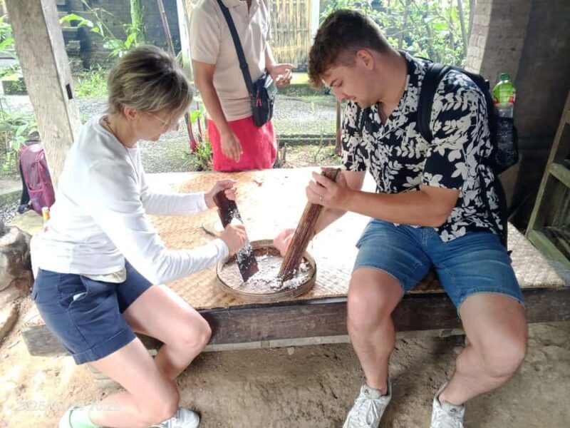 Bali: Village Tour with Coconut Oil and Chocolate Factory - Rice Field Trekking and Temple Visit