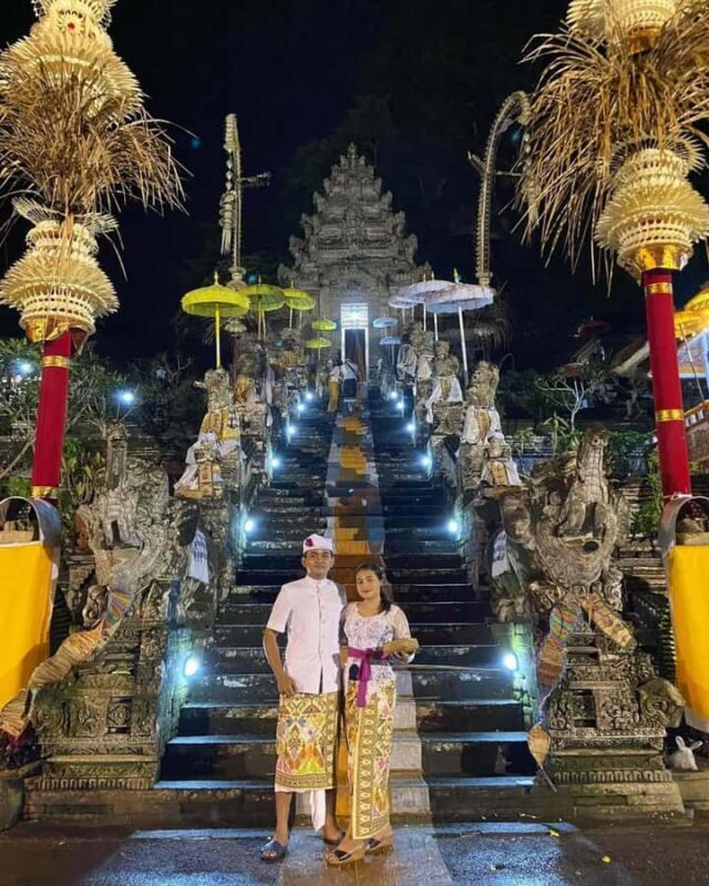 Bali: Visit Two Spectacular Waterfalls & sacred temples - Introduction to the Waterfalls and Temples Tour
