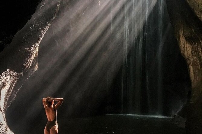 Bali Waterfall : Tukad Cepung - Tibumana - Rice Terrace & J.Swing - Tukad Cepung Waterfall Experience