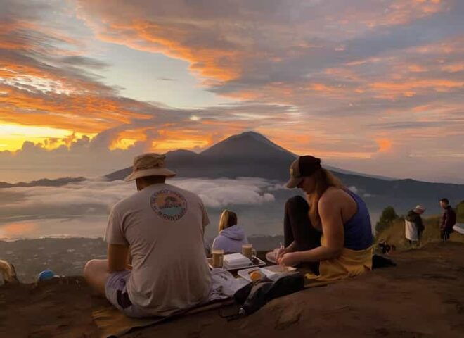 Bali:Mount Batur Sunrise Trek White Guide and Breakfast - Trekking Experience