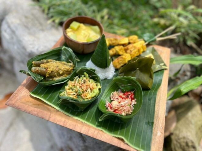 Balinese Cooking Class With Visit Ubud Highlight Tour - Transportation Options