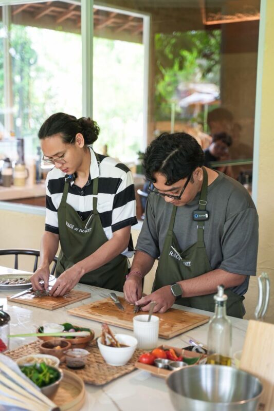 Balinese Cooking Experience: Make Traditional Klepon & Pisang Rai - Ragi di Bukit: a pause from the beach routine