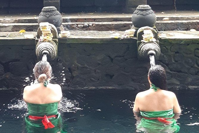 Balinese Healing, Purifying Bath and Waterfall - Balinese Healing Experience