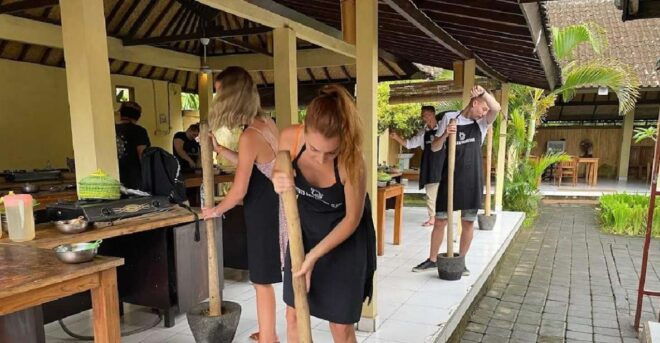 Balinese Traditional Cooking Class With Market Tour - Immersive Experience in a Local Authentic House