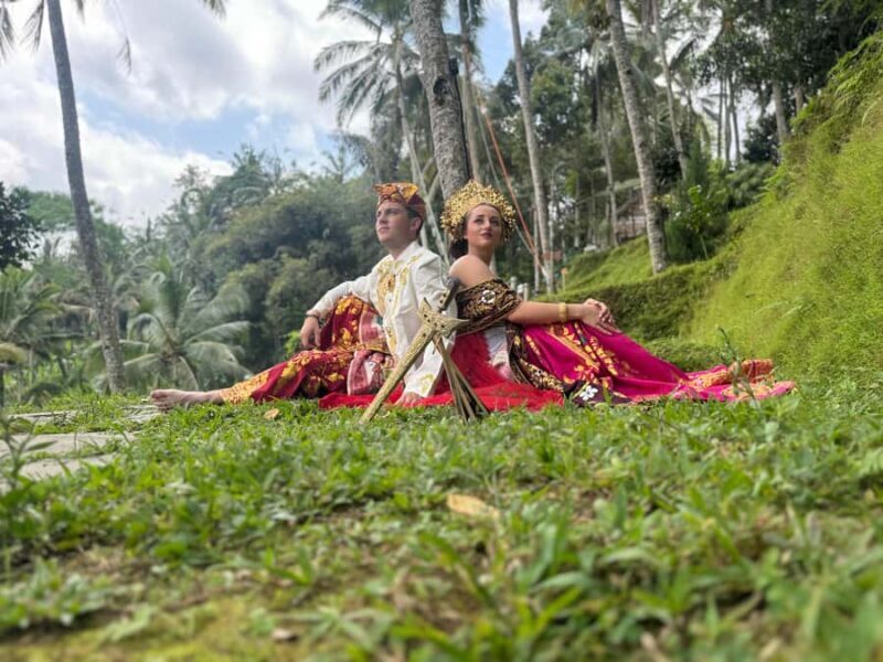 Bali:Traditional Wedding Photoshoot +Massage Rice Field View - Discovering the Experience
