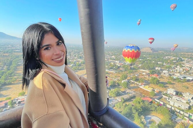 Balloon Flight in Teotihuacán Pick up CDMX Breakfast in Cave. - Meeting and Pickup