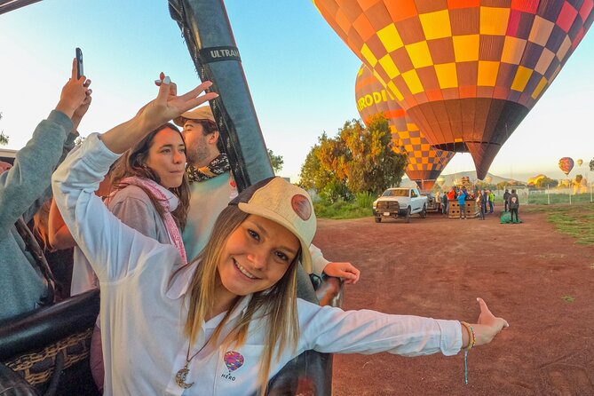 Balloon Flight Tour in Teotihuacan and Visit to the Archaeological Zone - Traveler Reviews and Ratings