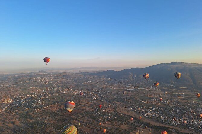 Balloon flight with Buffet Breakfast option or in a cave - A Complete Look at the Balloon Flight with Breakfast at Teotihuacan
