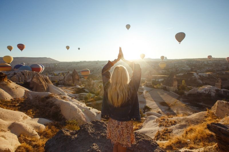 Balloon Watching Tour at Sunrise in Cappadocia with Audioguide - The audio guide and the human side of the tour
