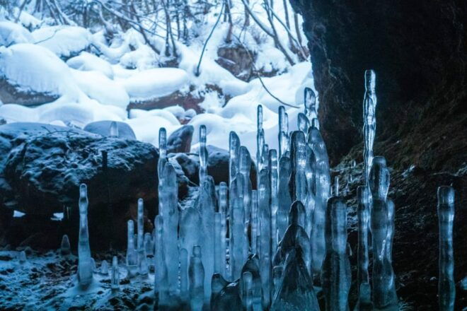 Bamboo Ice Cave: Snowshoe to See a Natural Phenomenon! - Important Considerations