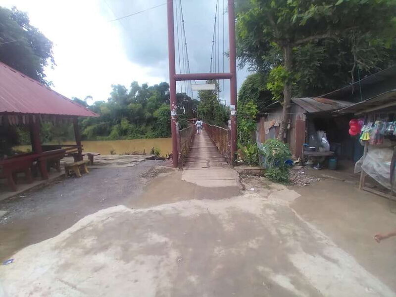 Bamboo train. Phnom Sampove cave. Bat cave and Banan Temple - The Experience: Guides, Transportation, and Group Size