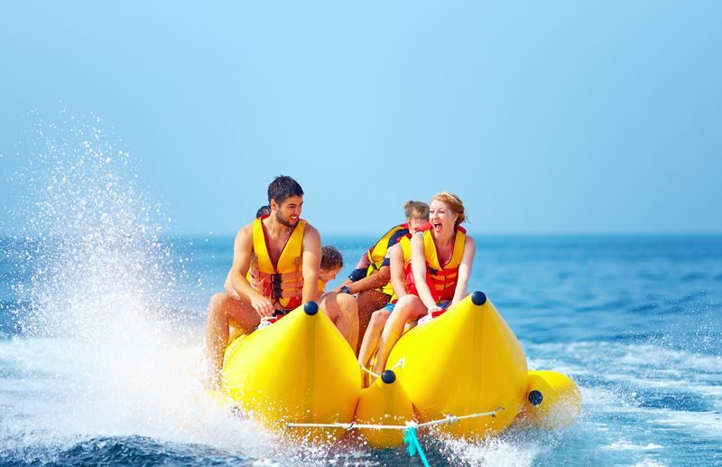 Banana Boat Ride in Boracay - At a glance: speed, spray, and a 15-minute ride