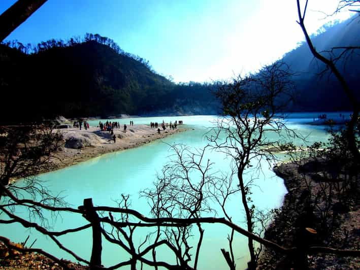BANDUNG: MAKE CUSTOMIZED TOUR WITH CAR CHARTER AND DRIVER - Driver and Customer Reviews