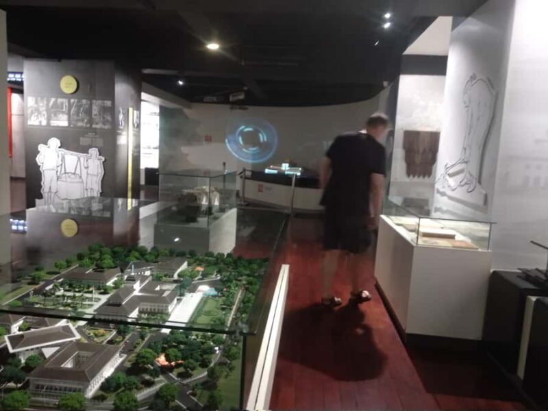 Bandung : Private Tour Guide Sightseeing (Costum tour) - FAQ