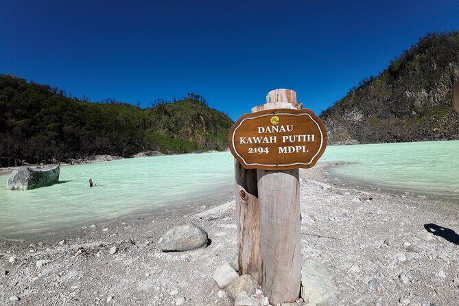 Bandung Volcano Sightseeing and Hot Spring Private Tour - Good To Know