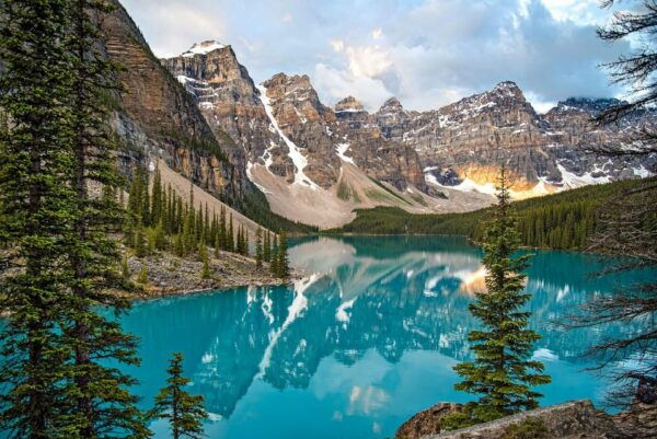 Banff: 2Day Lake Louise, Johnston Canyon & Columbia Icefield - Group Size and Availability