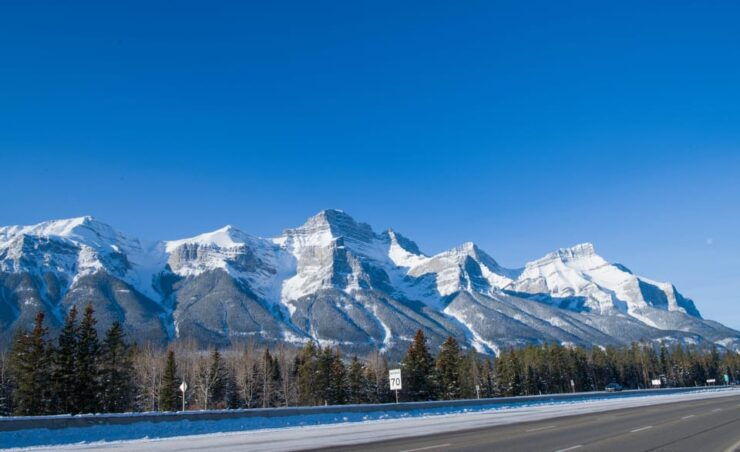 Banff: Guided Day Trip With Hotel Pickup and Drop-Off - Itinerary Highlights