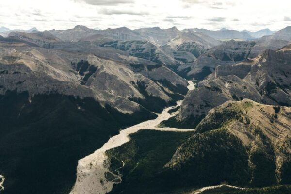 Banff: Half-Hour Helicopter Tour of Minnewanka Lake & Banff - Customer Rating