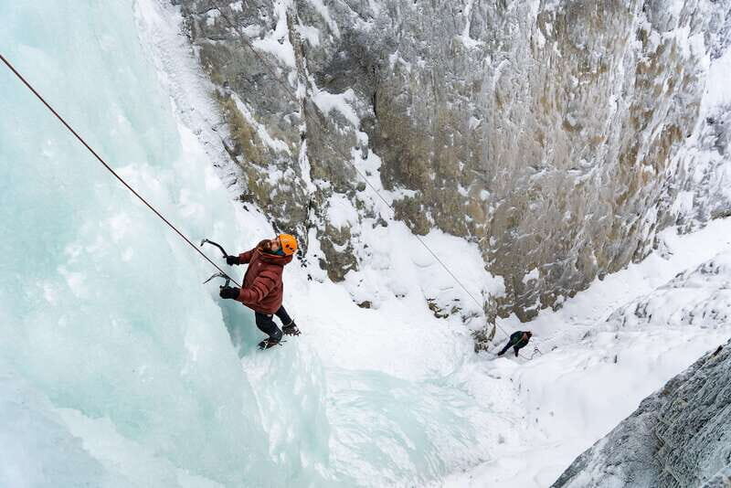 Banff: Introduction to Ice Climbing for Beginners - An In-Depth Look at the Experience