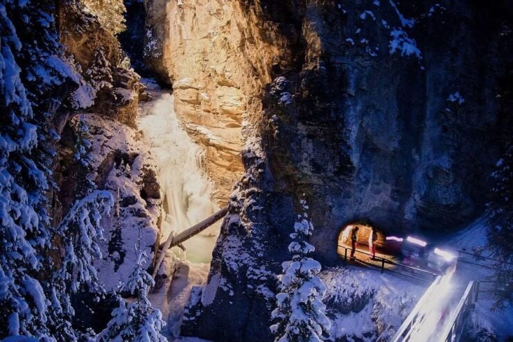 Banff: Johnston Canyon Evening Icewalk - Activity Details