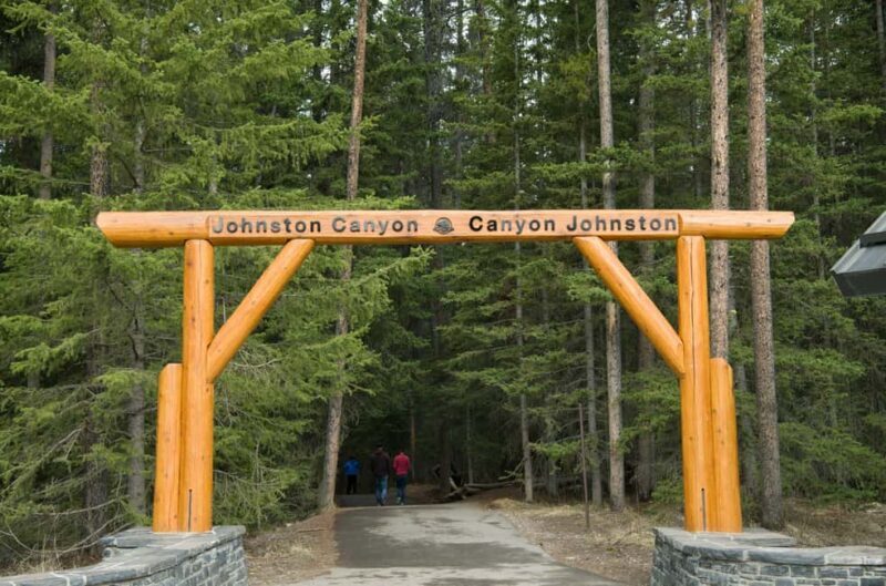 Banff, Lake Louise, Johnston Canyon, Vermilion Lake Day Trip - Good To Know