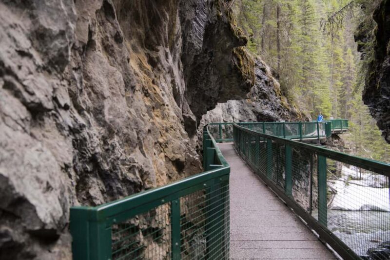 Banff, Lake Louise, Johnston Canyon, Vermilion Lake Day Trip - Authentic Experience and Practical Tips