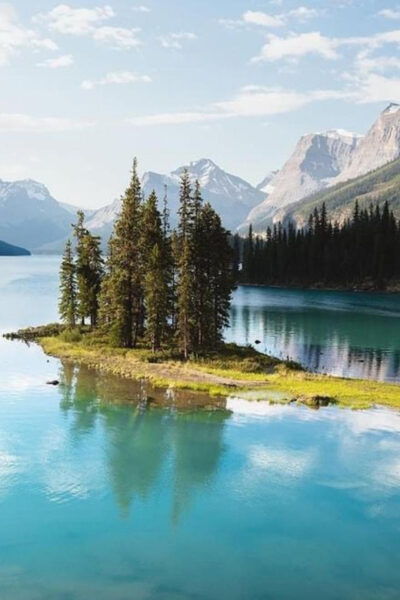Banff National Park: Lake Louise, Moraine Lake & Banff Tour - Guided Tours and Excursions