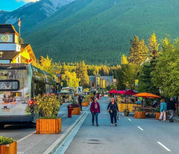 Banff National Park: Lake Louise, Moraine Lake & Banff Tour - Frequently Asked Questions