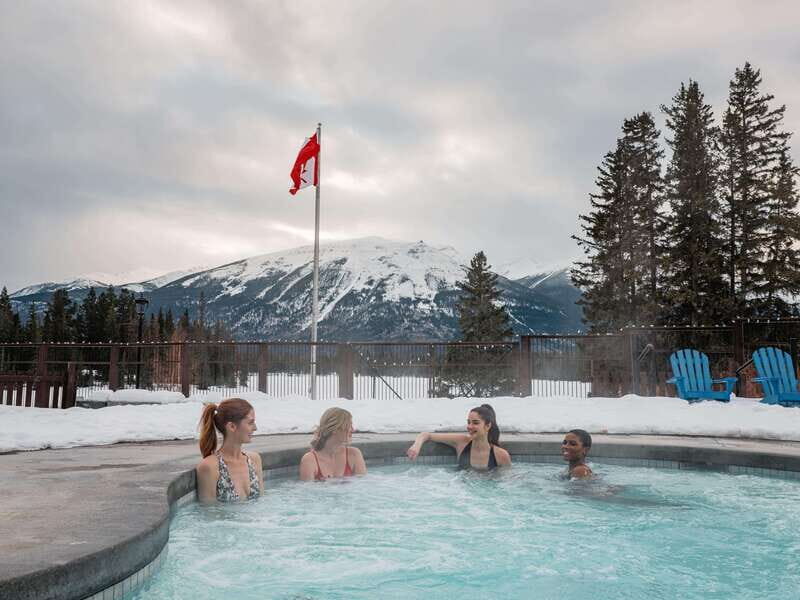 Banff National Park: Lake Louise & Upper Hot Springs Tour - The Sum Up