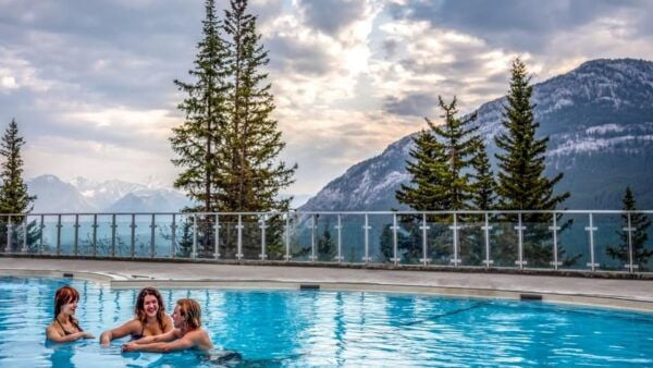 Banff:Gondola, Hot Spring Minnewanka, Jonson & Two Jack Lake - Sulphur Mountain Viewpoints