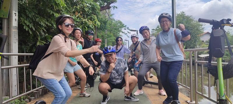 Bang Krachao Half-Day Small Group E-Scooter Tour - Riverside lunch and the return crossing