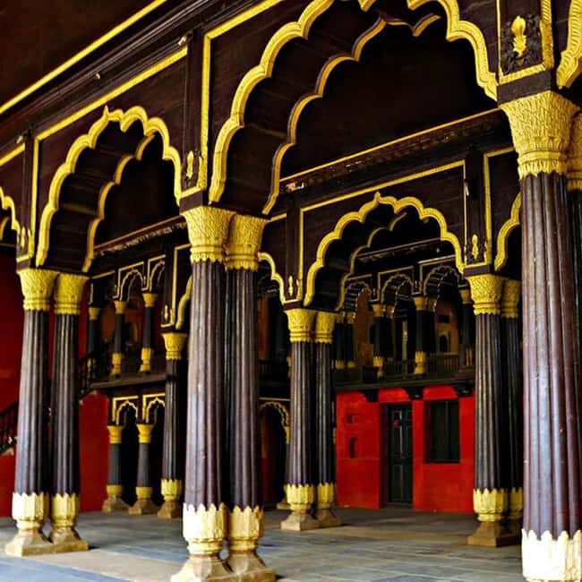 Bangalore: Flower Market, Pete, Palace, & Fort Walking Tour - In-Depth Look at the Tour Experience