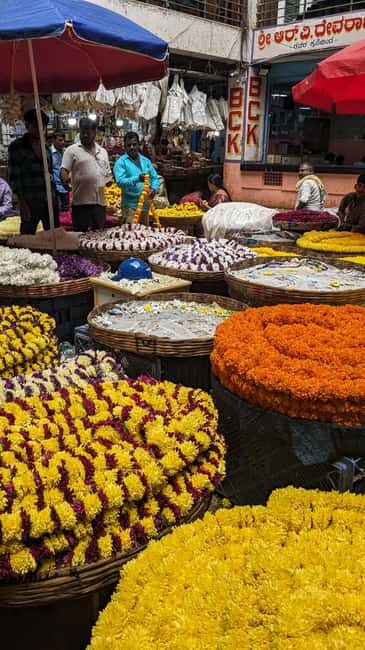 Bangalore Walking Tour KR Flower Market,Fort,Tippu palace - The Sum Up