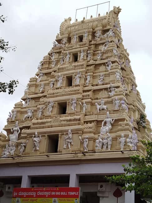 Bangalore Walking Tour KR Flower Market,Fort,Tippu palace - A Deep Dive into the Experience