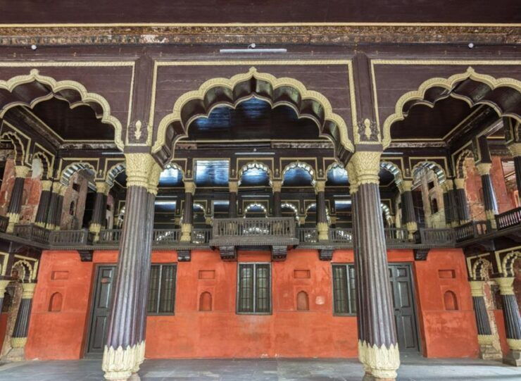 Bangalore's Historic Core: Palaces, Markets, and Temples - Historical Background of Bangalore