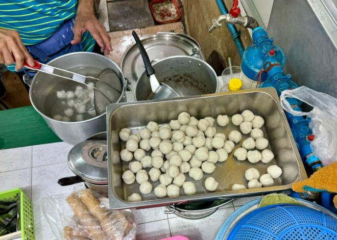 Bangkok: 2 Food Markets Brunch Food Tour & Tasting - Important Information