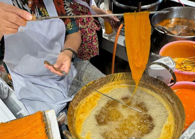 Bangkok: 2 Food Markets Brunch Food Tour & Tasting - Questions You May Have