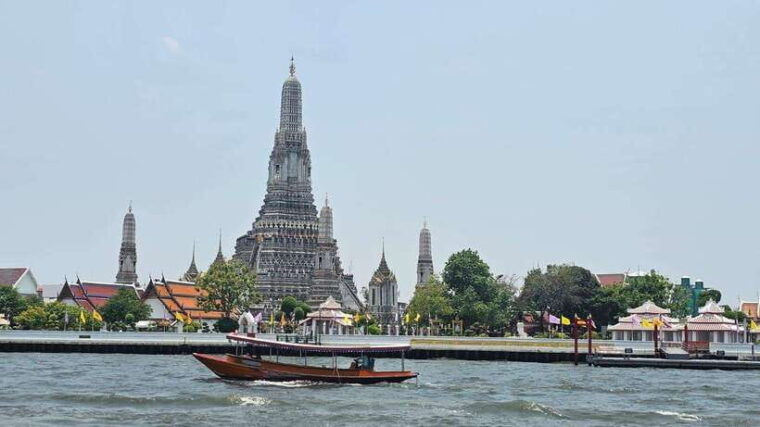 Bangkok 3-Major Royal Temples Walking Tour - Experiencing the Khon Performance