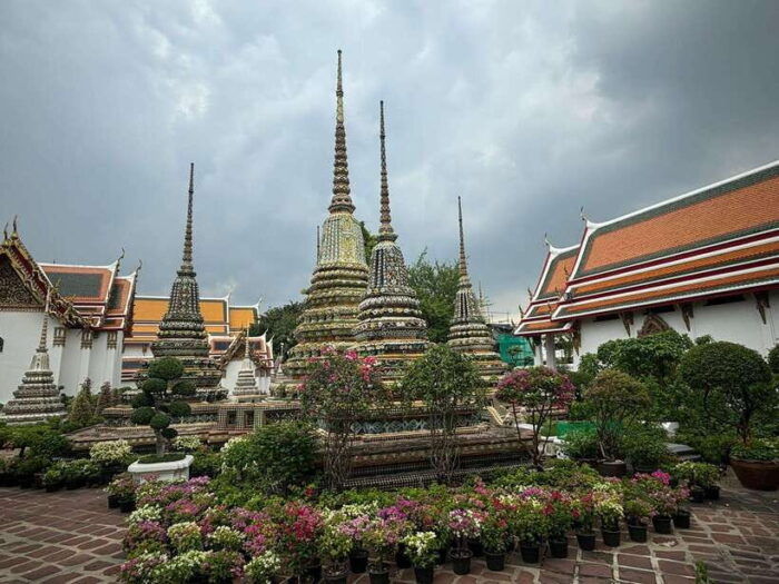 Bangkok 3-Major Royal Temples Walking Tour - Inclusions and Essentials